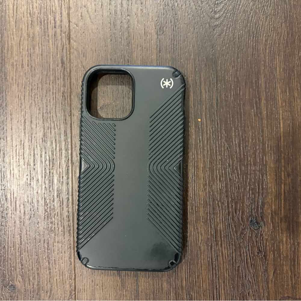 Speck Black Grip Phone Case